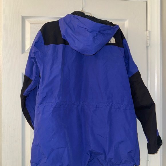 Vintage The North Face Mountain Jacket! - Picture 7 of 8